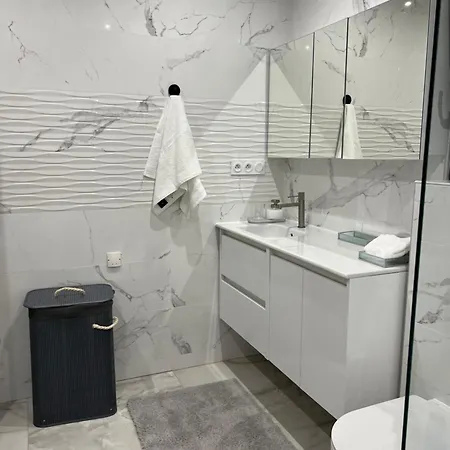 Vila Luxueuse Sans Vis A Vis 4 Chambre Villa *