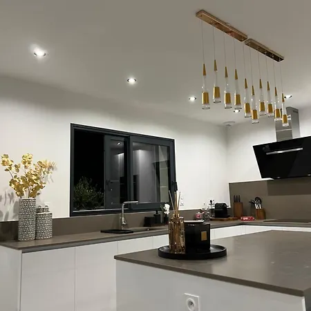 Vila Luxueuse Sans Vis A Vis 4 Chambre * Canohès